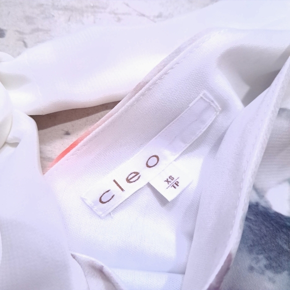 Cleo | Women's Sleeveless Top - Red and White Floral with tie - Picture 6 of 9